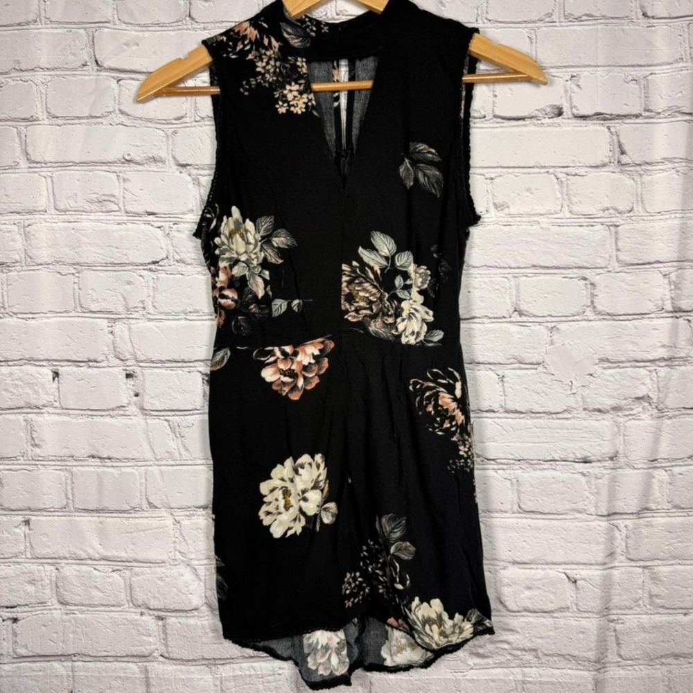 Kendall & Kylie Floral Sleeveless Romper Black High Neck Keyhole Cutout S